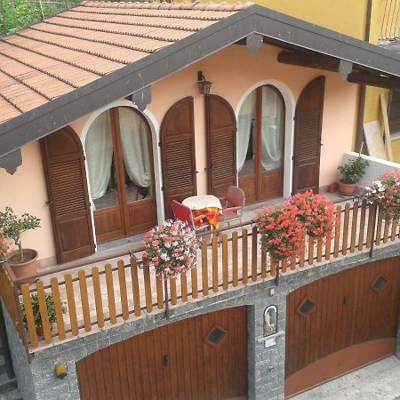 Chalet Con Piscina Garzeno Exterior foto