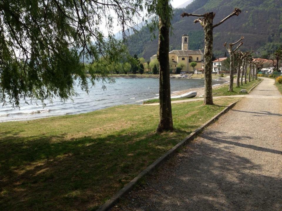 Chalet Con Piscina Garzeno Exterior foto