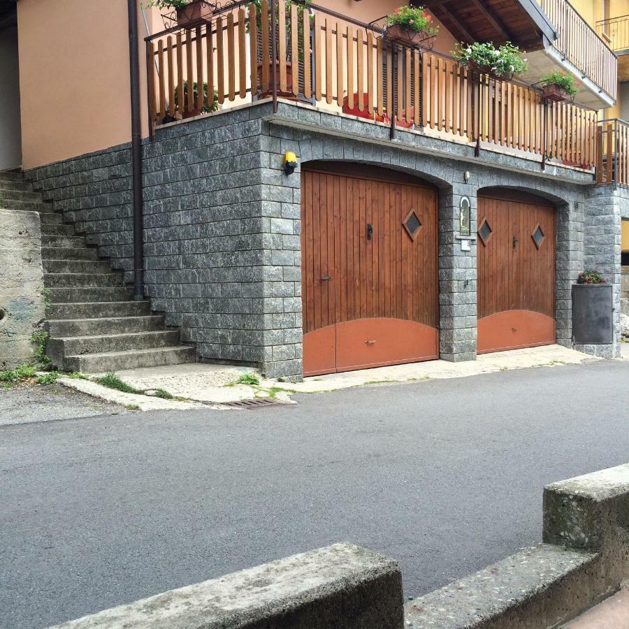 Chalet Con Piscina Garzeno Exterior foto